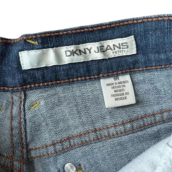 DKNY | LUDLOW DARK WASH DENIM JEANS | SIZE: 6 REGULAR - Picture 4 of 7
